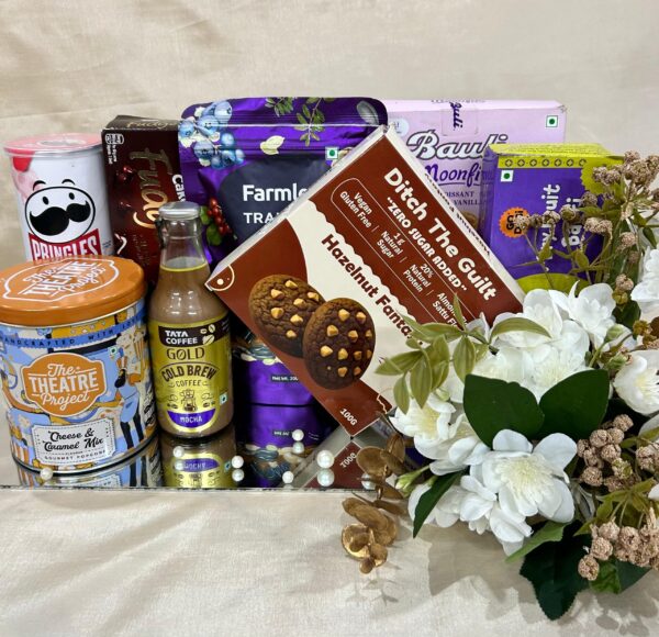 The Mirror Confectionery Tray